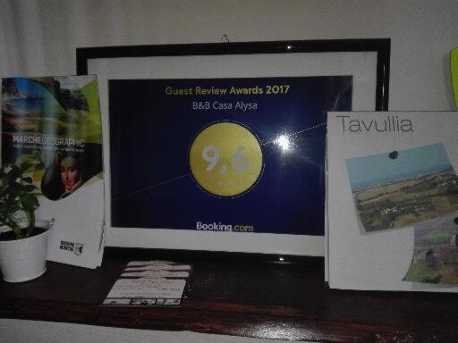 B&B Casa Alysa Tavullia Ngoại thất bức ảnh